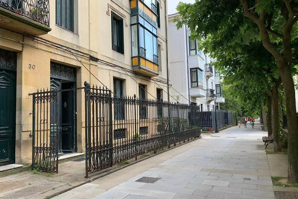 Basagoiti 1. A 10 Min Andando De La Playa Y 20 Min En Coche Del Guggenheim Apartment Getxo